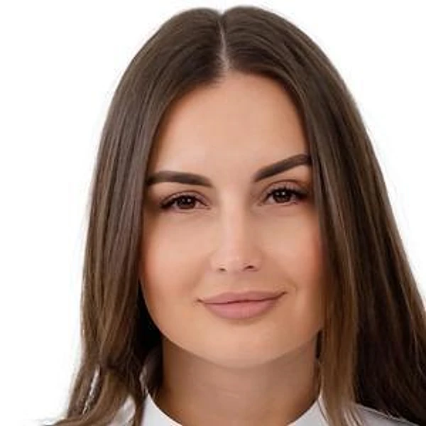 Романькова Евгения Евгеньевна — Стоматолог-ортодонт, Детский ортодонт, Смоленск