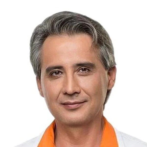 Валиев Умид Джасурбекович — Пластический хирург, Хирург, Москва