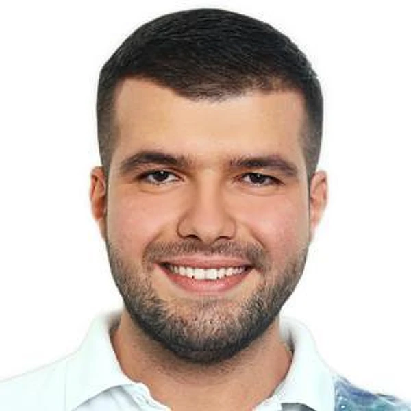 Тигранян Нарек Ашотович — Стоматолог-имплантолог, Москва