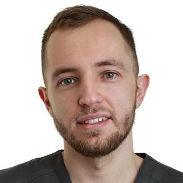 Рылов Дмитрий Сергеевич — Стоматолог-имплантолог, Детский стоматолог-хирург, Стоматолог-хирург, Екатеринбург