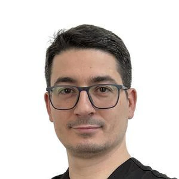 Скандер Рустем Исмаилович — Детский стоматолог, Стоматолог-имплантолог, Стоматолог-ортопед, Стоматолог-хирург, Симферополь