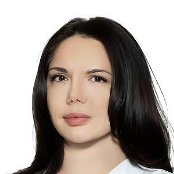 Селянинова Диана Александровна — Стоматолог, Стоматолог-эндодонтист, Санкт-Петербург