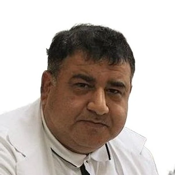 Хан Исса Вахидович — Травматолог, Ортопед, Терапевт, Нальчик