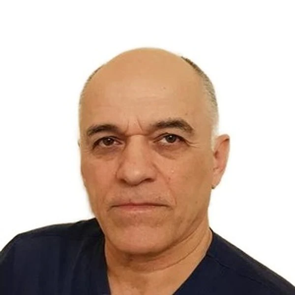 Сулейманов Сулейман Султанаевич — Хирург, ст. Динская