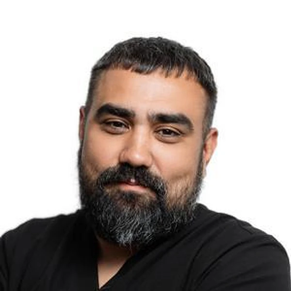 Идрисов Руслан Альбертович — Стоматолог-хирург, Стоматолог-имплантолог, Санкт-Петербург