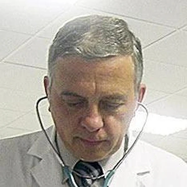 Большаков Александр Леонидович — Хирург, Врач скорой помощи, Санкт-Петербург