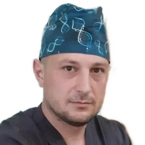 Фадеев Илья Евгеньевич — Нейрохирург, Астрахань