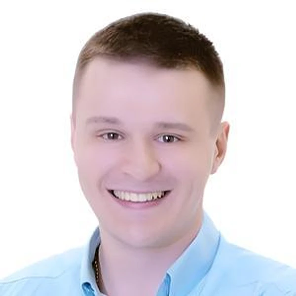 Михайлов Владислав Дмитриевич — Стоматолог, Пародонтолог, Стоматолог-имплантолог, Стоматолог-ортопед, Стоматолог-хирург, Челюстно-лицевой хирург, Санкт-Петербург