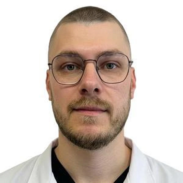 Чунарев Максим Олегович — Хирург, Киров