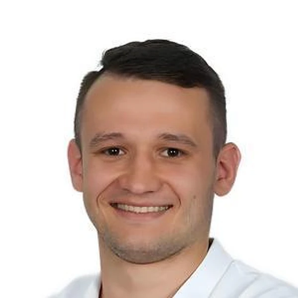 Матюта Максим Алексеевич — Стоматолог-ортодонт, Армавир