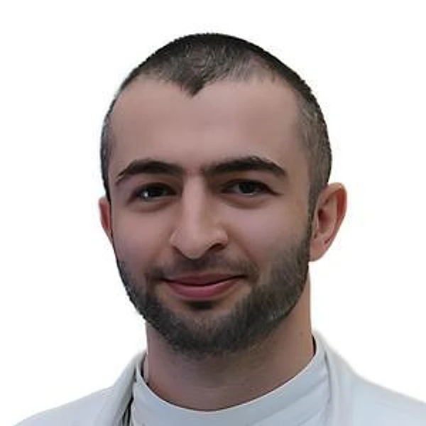 Магомедов Артур Магомедович — Стоматолог-хирург, Москва