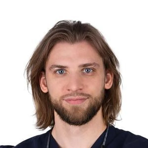 Петриченко Владислав Владимирович — Стоматолог, Стоматолог-имплантолог, Стоматолог-хирург, Москва