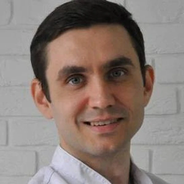 Плаксюк Игорь Олегович — Стоматолог-ортопед, Стоматолог-имплантолог, п. Энем