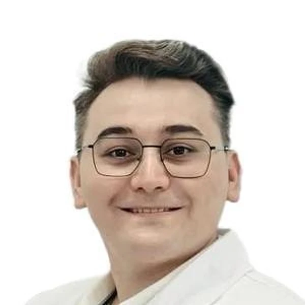 Искандаров Азамат Рустамович — Врач УЗИ, Оренбург