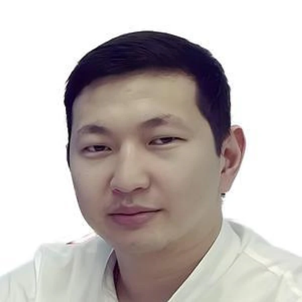 Михайлов Юрий Зургадаевич — Стоматолог-ортопед, Элиста