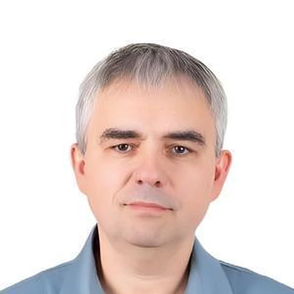 Столетний Руслан Валентинович — Врач УЗИ, Уссурийск
