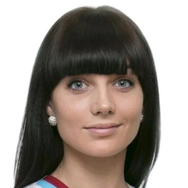 Черненко Анна Романовна — Стоматолог, Владивосток