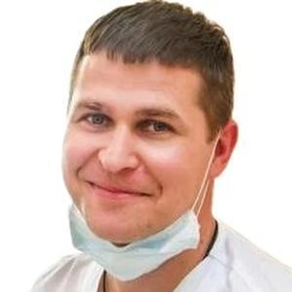 Берг Юрий Константинович — Стоматолог-ортопед, Отрадный
