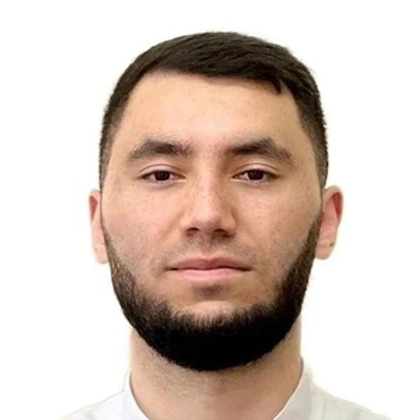 Кадыров Максуджон Маъруфжонович — Стоматолог, Тамбов