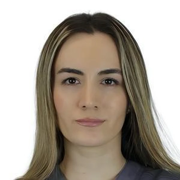Ашугова Виктория Олеговна — Стоматолог, Челюстно-лицевой хирург, Москва