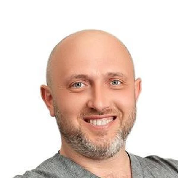 Устинов Артём Александрович — Стоматолог, Стоматолог-имплантолог, Стоматолог-ортопед, Стоматолог-хирург, Москва