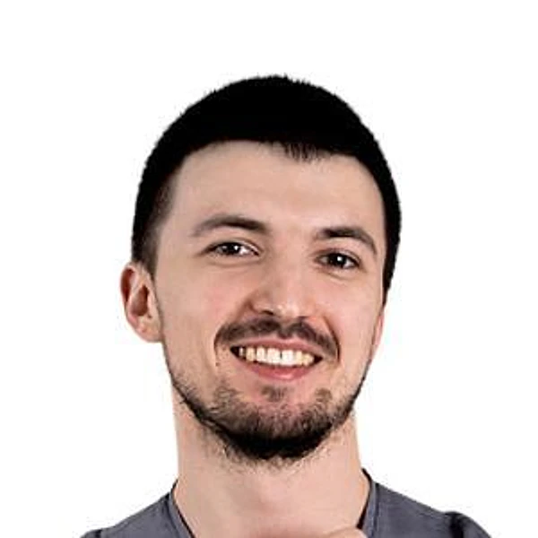 Асватуллин Оскар Раисович — Стоматолог-имплантолог, Красноярск