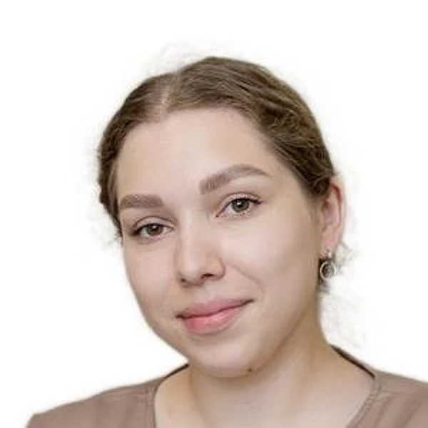 Белякова Полина Наильевна — Стоматолог, Томск