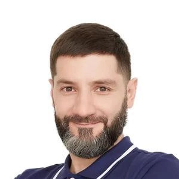 Султанов Эльдар Юрьевич — Врач ЛФК, Москва