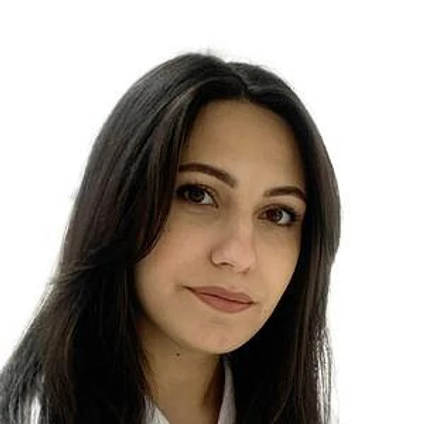 Акопян Лаура Артемовна — Стоматолог, Псков