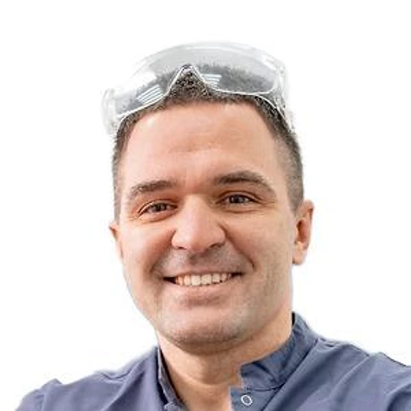 Синельников Максим Юрьевич — Стоматолог, Стоматолог-ортопед, Стоматолог-хирург, Санкт-Петербург