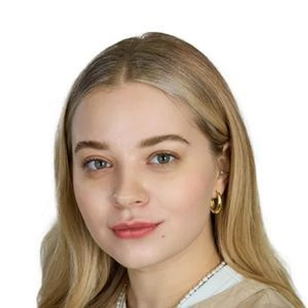 Денисенко Ксения Олеговна — Стоматолог, Киров