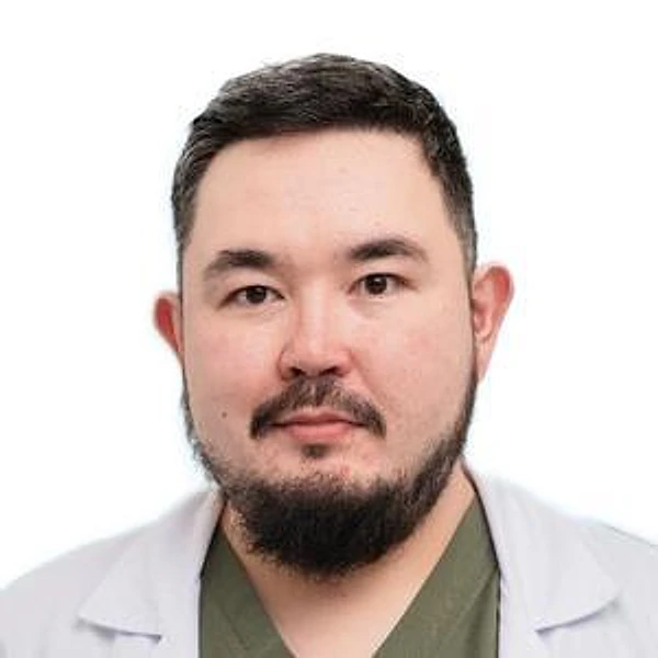 Биназаров Артур Еркенович — Травматолог, Ортопед, Санкт-Петербург